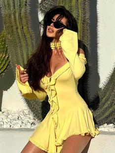 2024 winter new pure fresh off-shoulder design wooden ear strap irregular short dress