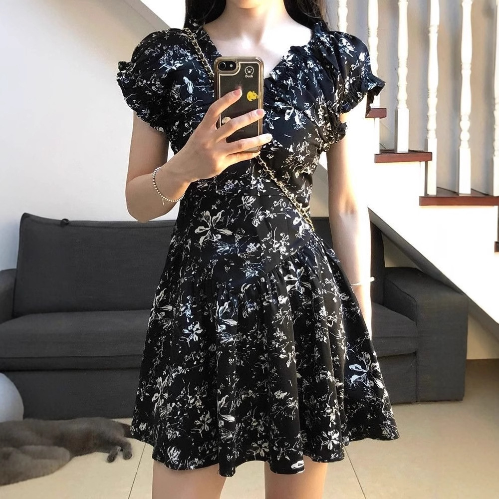 High-end Wearing Small A- line Skirt Sexy Ear V-neck Bubble Sleeve Waisted Slimming Floral dress