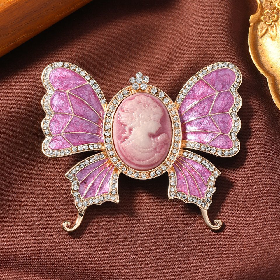 Vintage Victorian style embossed beauty brooch Cameo butterfly corsage pin buckle dual-purpose accessories