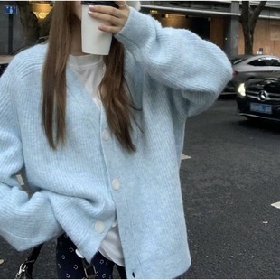 Yuan Zhiyan Sweet Style V-Collar Loose Knitted Sweater Cardigan 24 Years Autumn and Winter Soft Waxy Lazy Sweater Coat Jacket
