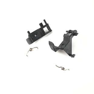 Suitable for Mercedes-Benz X1666804103 W292 C292 central armrest box buckle central locking clip