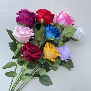 Hand-felt moisturizing round rose artificial flower flower arrangement decoration Valentine's Day wedding decoration dance props red rose fake flower