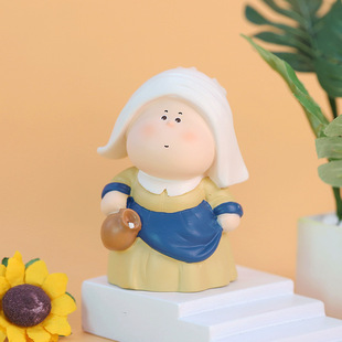 Tide Play Moon Half Artist Blind Box Hand-made Resin Crafts Student Gift Desktop Decoration Hand-made Doll Ornaments