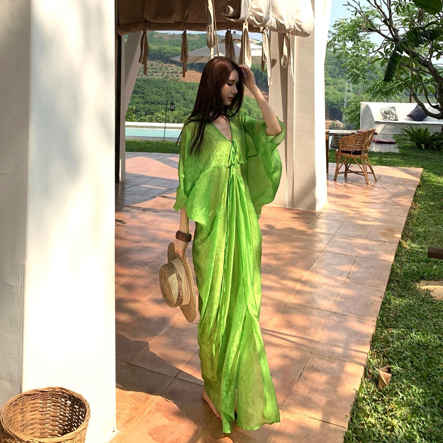 New Chinese-Style Cool and Zen-Like Green Seaside Vacation Dress with Arm Coverage, Vintage Elegant Long Dress for Summer