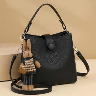Bag Women's 2024 Autumn and Winter New Fashion All-match Bucket Women's Bag High-end Shoulder Crossbody Bag Portable Small Bag