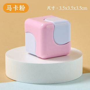 Cross-border new Rubik's Cube fingertip square gyro multifunctional detachable decompression gyro small toy decompression artifact