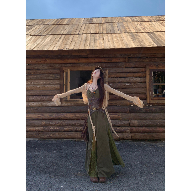 Vintage Style Green Lace Floral Splicing Suspender Lace Splicing Zipper Skirt Suit for Women