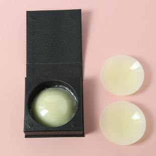 Solid silicone breast stickers Amazon big chest small anti-bump ultra-thin solid color transparent round breathable silicone chest stickers