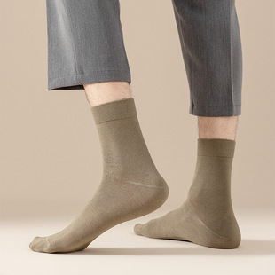 Modal men's tube socks simple solid color soft breathable socks four seasons cotton socks solid color boneless men's socks wholesale