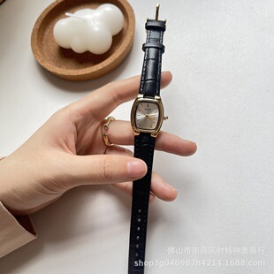 IEKE retro simple wine bucket belt watch women's workplace temperament artistic niche design genuine leather quartz women's watch