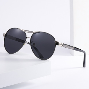 Aggressive styling sunglasses anti-ultraviolet polarized discoloration sunglasses exquisite texture toad mirror manufacturers wholesale