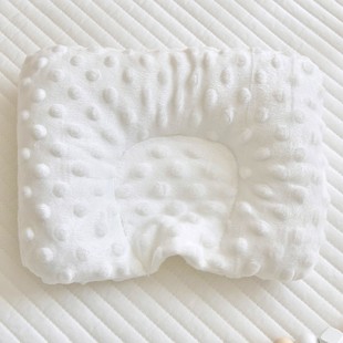 Newborn baby pillow soothing bean pillow pad 0-12 months early baby anti-deviation head shaping pillow Four Seasons Universal