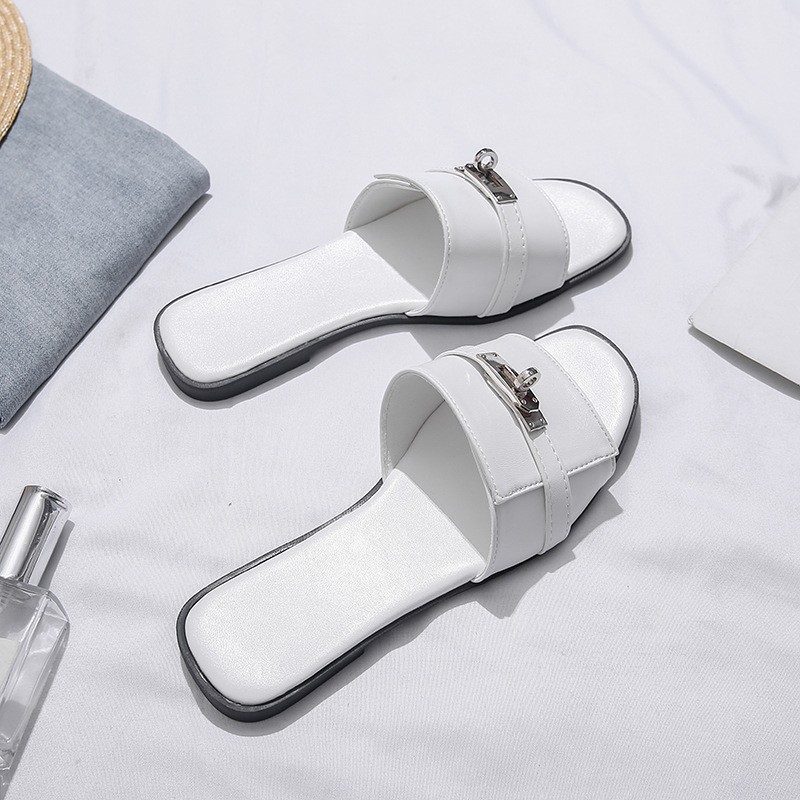 2025 Elegant Gold Buckle Genuine Soft Leather One-Strap Sandals for Women, French Style Flat Sandals, Suitable for Outdoor Wear, Half-Slipper, Half-Tumbler