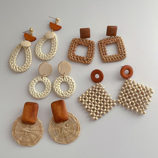 Cross-border European and American Personality Hand-woven Wooden Rattan Earrings Beach Vacation Vintage Earrings All-match Ear Jewelry