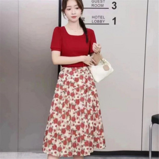 Fashion Suit for Women, Summer Style, Age-Reducing, Fashionable Backless U-Neck Puff Short-Sleeved Top + Floral Skirt Two-Piece Set