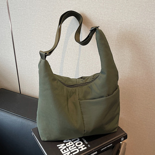 New Tote Bag Singapore Large Capacity Shoulder Bag Fashion Crossbody Bag Commuter All-match Large Capacity Nylon Cloth Bag