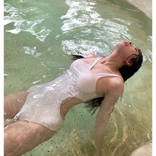 Swimsuit Women's New 2023 Explosions High-end Sexy Slim Belly Covering Swimsuit Design Sense One-shoulder Hot Spring Swimsuit