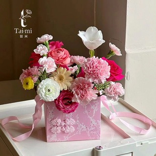 Tami 38 goddess festival Chinese Huayun portable box fresh bouquet creative flower arrangement box floral flower packaging box batch