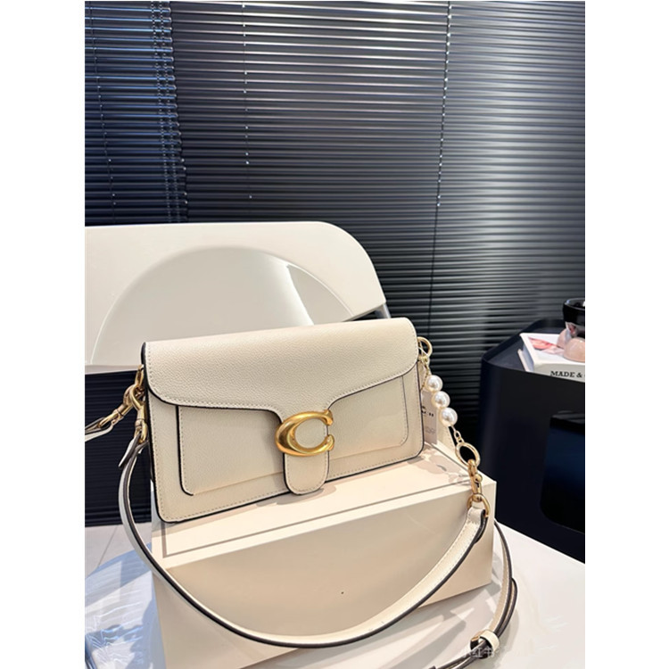 Coach original Tabby 26 classic monogram Dionysus bag, versatile and stylish shoulder/crossbody/handbag with lychee pattern.