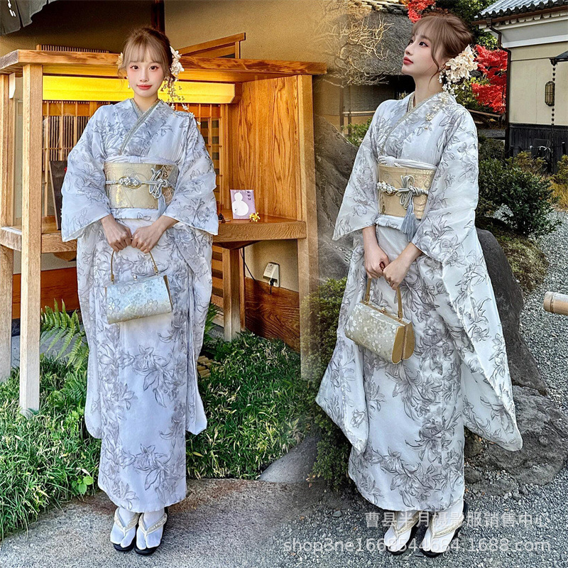 New and Improved Japanese-Style Traditional Kimono Yukata for Photo Shoots, Modernized Attire for Young Girls' Photoshoots