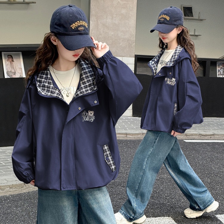 小熊绣花拼接格纹外套女童2026新款初中生时髦高中学生连帽夹克潮