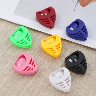 Guitar pick box heart-shaped pick box color pick box guitar musical instrument accessories can specify color