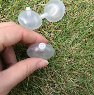 30mm airbag whistle BB call pinch bubble 3cmBB whistle BB call pinch whistle squeeze whistle clothing toy plastic accessories