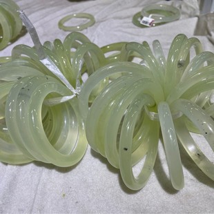 Natural high ice transparent jade bracelet round bar jingle jade bracelet ring mouth size complete limited quantity first come first served bracelet