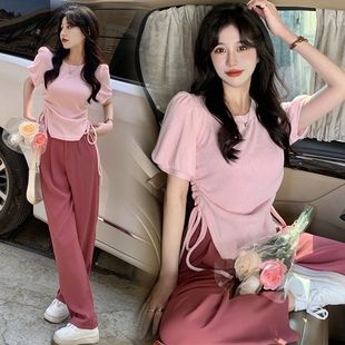 Little Xiangfeng Spice Girl Set Women 2024 корейская модная веревка с пузырьками с короткими рукавами футболка широкая нога брюки модный набор из двух частей