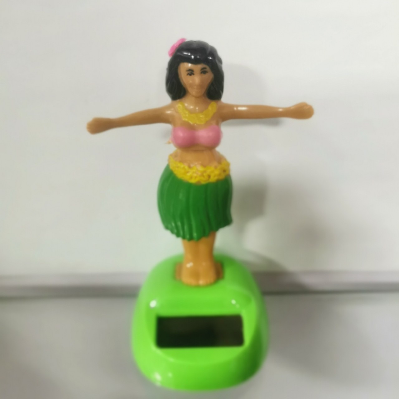 Hawaiian Hula Lady With Ukulele Dashboard Doll – Mini Car Decor, 4-Piece Set (Na Mele)
