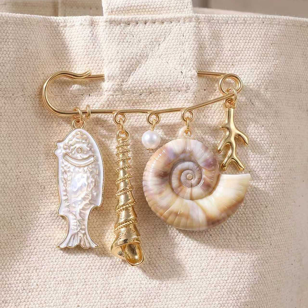 European and American Seaside Resort Style Conch, Fish, Coral, and Pearl Pendant Brooch, Niche Design Large Brooch Accessory Wholesale
