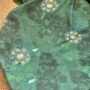 Vintage group flower wall in stock supply cotton 20 cotton and linen fabric digital printing children's shirt Hanfu fabric