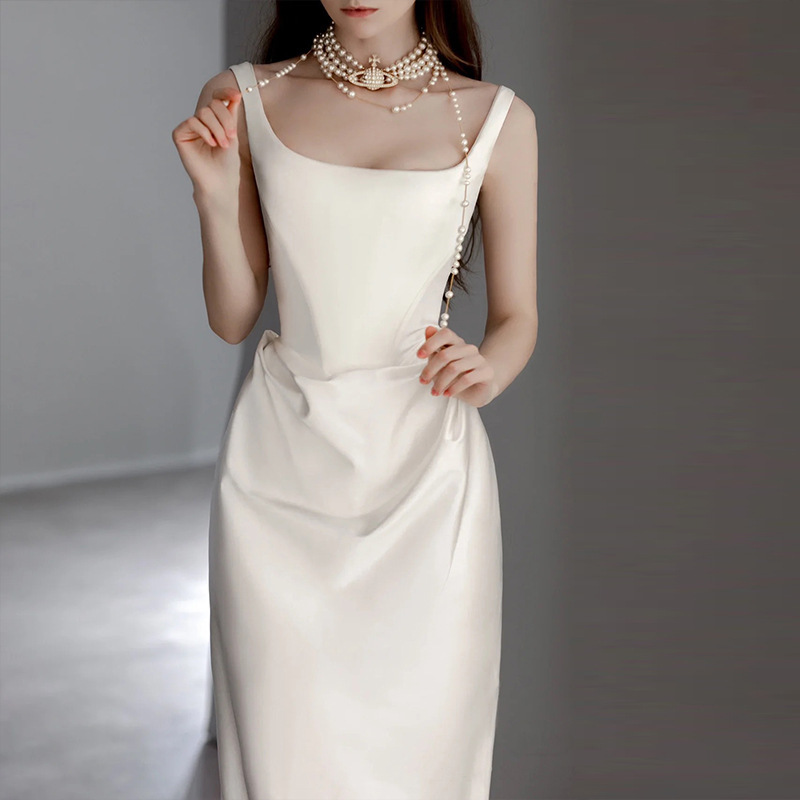 New Stylish Retro Simple Satin Light Wedding Dress with a Small Train, Strapless Evening Gown, Fashionable Long Style