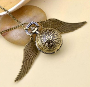 Harry Pocket Watch Potter Golden Snitch Quidditch Necklace Retro Table Ball Pocket Watch Big Wings Factory Outlet
