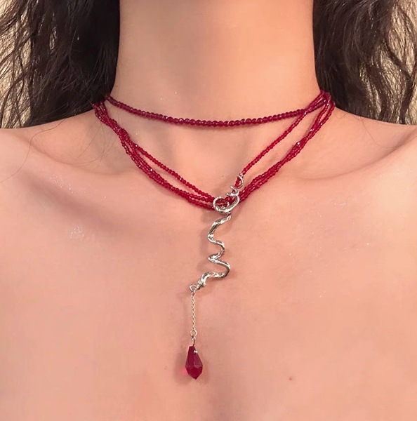 Dark Atmosphere Red Crystal Beaded Snake-Shaped Necklace Stacked Sexy Necklace Water Drop Choker Clavicle Chain for Women