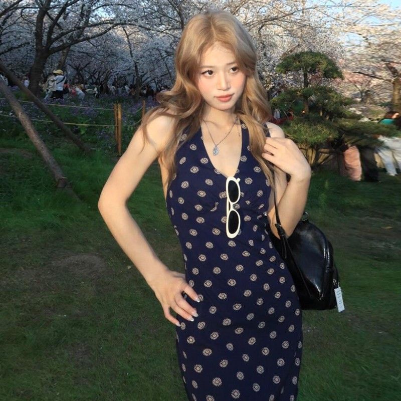프렌치 스타일 블루 브이넥 허리 홀터넥 드레스 짧은 스커트 여성 여름 신작 해변 휴가 스타일 착용