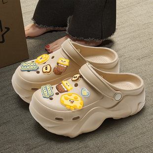 Thick-soled EVA Hole Shoes Women's Summer Outer Wear 2024 New Style Elevated Outdoor Beach Seaside Ins Slippers