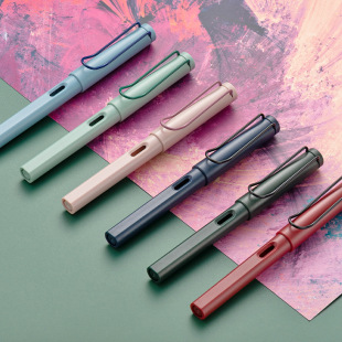 Factory wholesale 001 plastic pen high color value can replace the ink bag pen primary school students posture pen practice