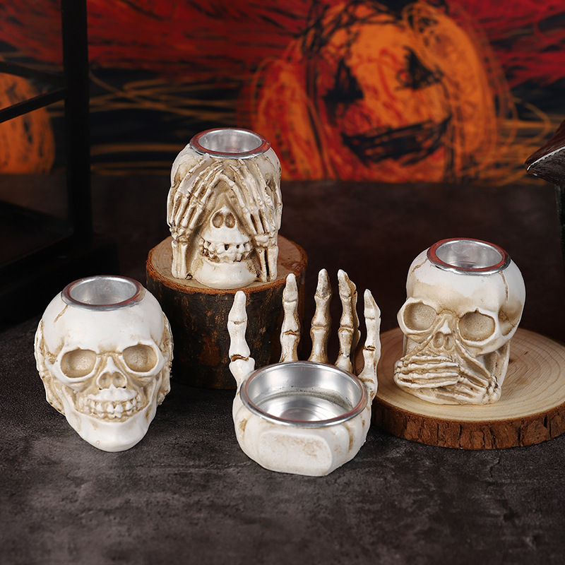 Skull Palm Candle Holder Ornament Halloween Theme Decoration Horror Crafts Resin Desktop Decoration Holiday Decoration