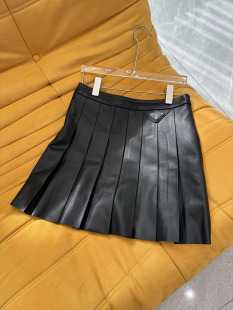 2024 Early Autumn New Fashionable Refined Young Girl High Waist Pleated Skirt Design Pleated Leather Skirt Skirt Short Skirt