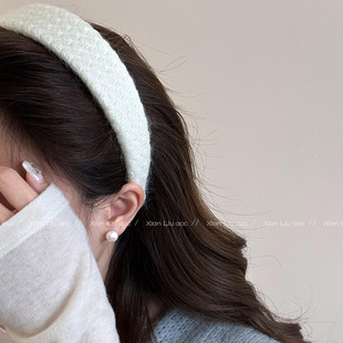 Blue rhombus wide-brimmed wool hairband women's 2024 new autumn and winter headband daily commuter all-match headdress hair accessories