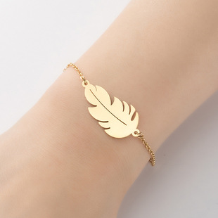 Simple Europe and the United States cross-border new ins fashion life tree flower flower stamen earrings fashion personality feather ear jewelry