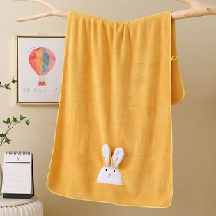 Коралловое бархатное полотенце