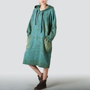 2024 new wholesale hair beard women's large size long sleeve hooded sweater long pullover stitching dress wandering memory