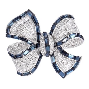 Bow brooch high-end high-end niche design sense high-end sense corsage anti-light pin clothing accessories wholesale