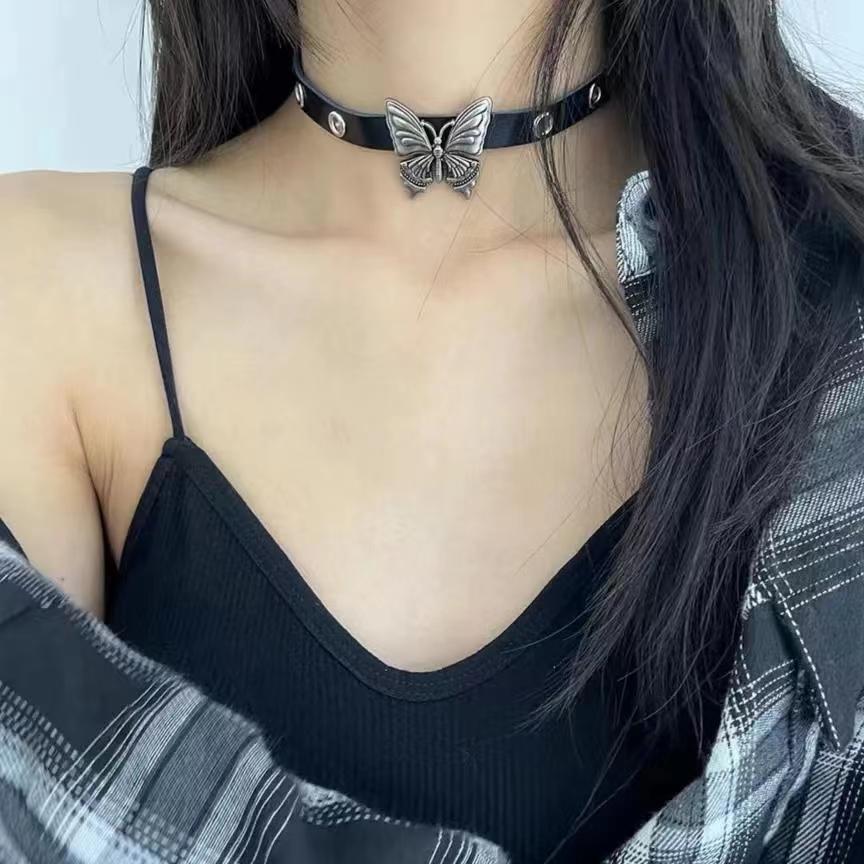 Black leather butterfly collar women's dark punk choker necklace light luxury niche simple all-match clavicle chain