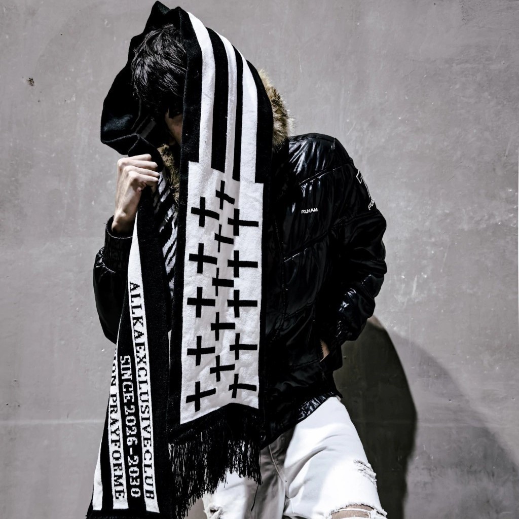 Dark Gothic Cross Graffiti Floral Letter Print Scarf Black and White Contrast Tassel Niche Subculture Neck Scarf