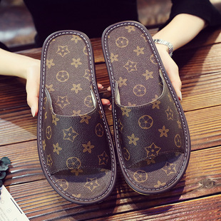 Summer home high-end Internet celebrity couple leather slippers home soft bottom slippers men's and women's summer indoor non-slip shoes