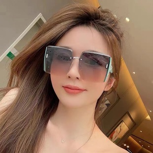 2022 new frameless trimming sunglasses European and American fashion large frame ultra-light sunglasses fashion online popular sunglasses