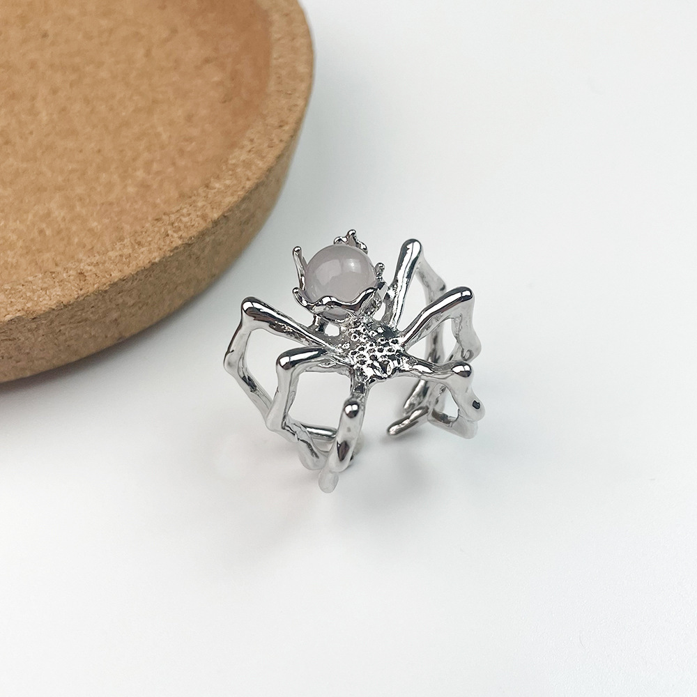 Ins style design dark avant-garde ring Halloween spider essence couple opening adjustable ring factory wholesale
